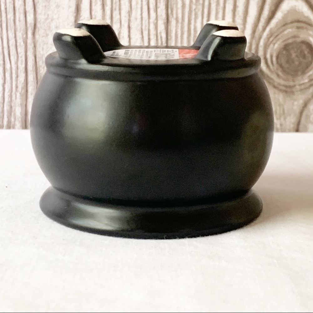 NWT🧙Hocus Pocus Black Cauldron Candle - Picture 4 of 9
